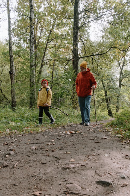 Tips for Making Trail Hiking Fun and Productive with Young Kids
